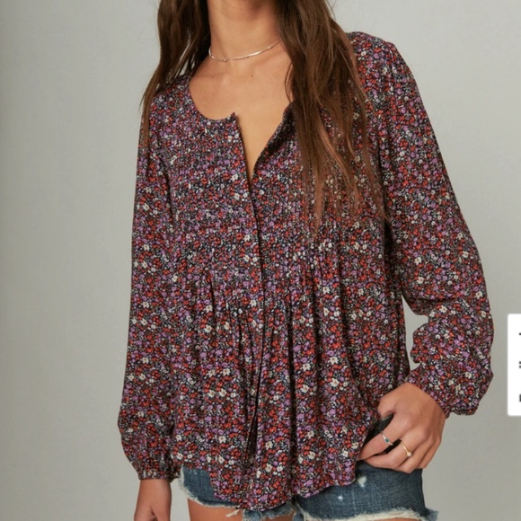 Lucky Brand Floral Pintuck Popover Blouse Pesant Top Button Down Front SZ M - Picture 2 of 10